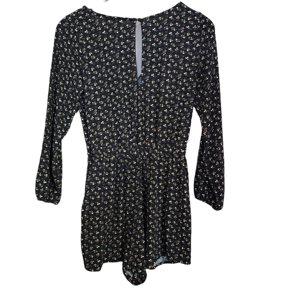 American Eagle Floral Romper - XS - Picture 3 of 5